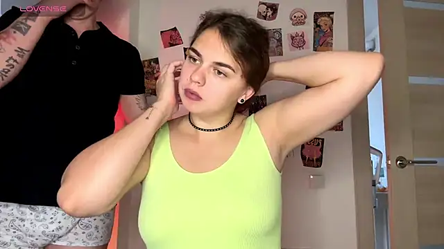 Snapshot of live_sexy chatting on 10/30/25, 07:10 live sexy online show from 10/30/25, 07:10