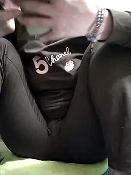 Amanda- ena- online show from 11/02/25, 06:27