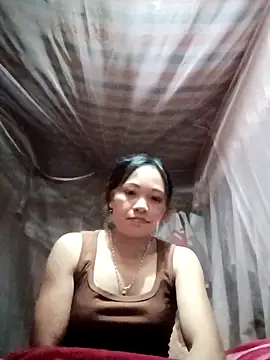 Snapshot of huhu-sexxy chatting on 10/22/25, 01:33 huhu-sexxy online show from 10/22/25, 01:33