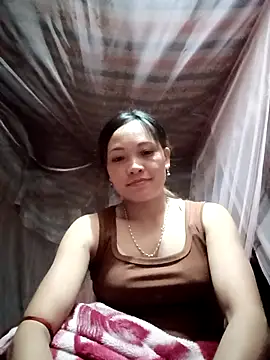 Snapshot of huhu-sexxy chatting on 10/23/25, 01:10 huhu-sexxy online show from 10/23/25, 01:10