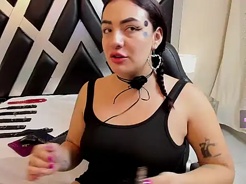 Aghata gate online show from 11/17/25, 07:30