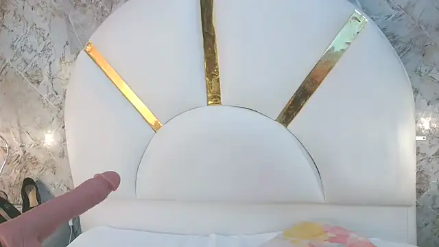 Aghata gate online show from 04/17/26, 11:30