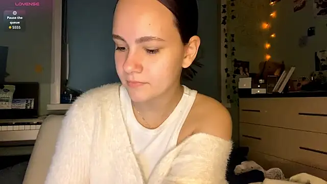 ShinixxxLovers online show from 10/16/25, 01:56