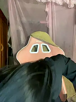 Listen-ly online show from 12/05/25, 04:03