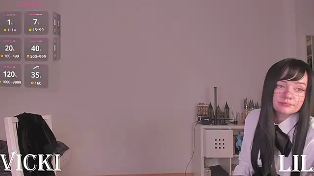 Snapshot of VickiRoom chatting on 04/21/26, 01:42 VickiRoom online show from 04/21/26, 01:42