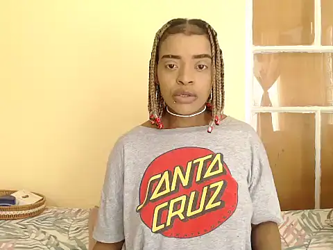 Snapshot of fifiqueen25 chatting on 11/26/25, 09:32 fifiqueen25 online show from 11/26/25, 09:32