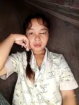 Nguyet2k4 online show from 10/16/25, 02:12