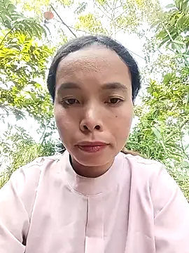 Snapshot of Nguyet2k4 chatting on 12/01/25, 06:18 Nguyet2k4 online show from 12/01/25, 06:18