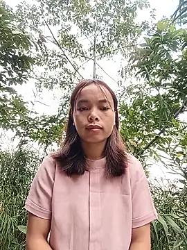 Snapshot of Nguyet2k4 chatting on 12/23/25, 01:03 Nguyet2k4 online show from 12/23/25, 01:03