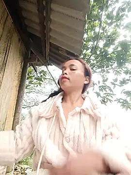 Snapshot of Nguyet2k4 chatting on 01/14/26, 01:33 Nguyet2k4 online show from 01/14/26, 01:33