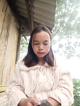 Snapshot of Nguyet2k4 chatting on 01/15/26, 01:10 Nguyet2k4 online show from 01/15/26, 01:10