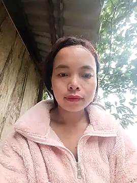 Snapshot of Nguyet2k4 chatting on 01/17/26, 12:26 Nguyet2k4 online show from 01/17/26, 12:26