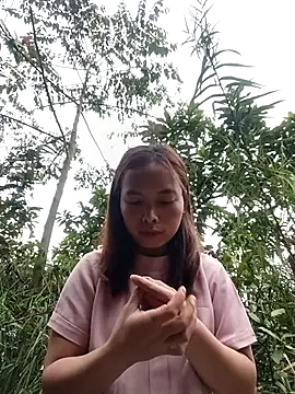 Snapshot of Nguyet2k4 chatting on 02/11/26, 12:04 Nguyet2k4 online show from 02/11/26, 12:04