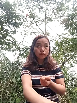 Snapshot of Nguyet2k4 chatting on 02/17/26, 11:55 Nguyet2k4 online show from 02/17/26, 11:55