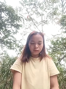 Snapshot of Nguyet2k4 chatting on 02/22/26, 12:01 Nguyet2k4 online show from 02/22/26, 12:01