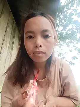 Snapshot of Nguyet2k4 chatting on 03/14/26, 12:28 Nguyet2k4 online show from 03/14/26, 12:28