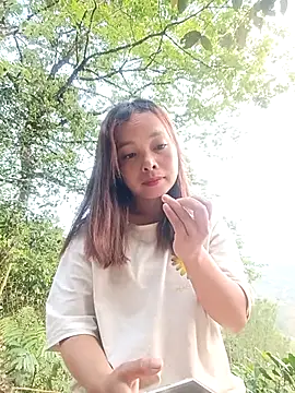 Snapshot of Nguyet2k4 chatting on 04/11/26, 11:09 Nguyet2k4 online show from 04/11/26, 11:09