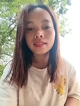 Snapshot of Nguyet2k4 chatting on 04/12/26, 10:59 Nguyet2k4 online show from 04/12/26, 10:59