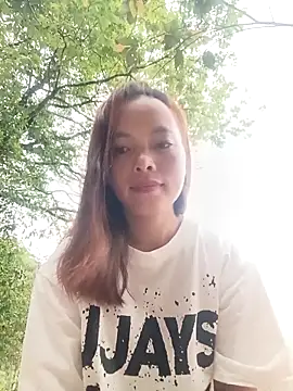 Snapshot of Nguyet2k4 chatting on 04/20/26, 10:55 Nguyet2k4 online show from 04/20/26, 10:55