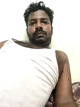 Snapshot of Vickyins480000 chatting on 10/15/25, 08:42 Vickyins480000 online show from 10/15/25, 08:42