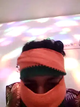 Snapshot of Vickyins480000 chatting on 10/25/25, 05:19 Vickyins480000 online show from 10/25/25, 05:19