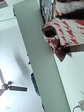 Snapshot of Vickyins480000 chatting on 11/22/25, 01:04 Vickyins480000 online show from 11/22/25, 01:04