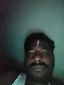 Snapshot of Vickyins480000 chatting on 11/26/25, 05:36 Vickyins480000 online show from 11/26/25, 05:36