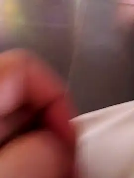 svk 05 online show from 10/31/25, 04:46