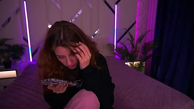 CuteeFoxy online show from 12/05/25, 02:47