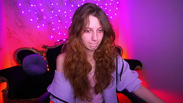 Snapshot of CuteeFoxy chatting on 02/12/26, 02:45 CuteeFoxy online show from 02/12/26, 02:45