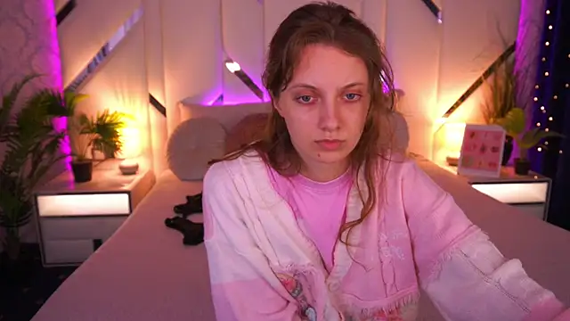 Snapshot of CuteeFoxy chatting on 03/13/26, 01:51 CuteeFoxy online show from 03/13/26, 01:51