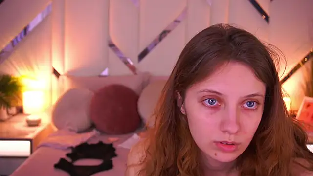 Snapshot of CuteeFoxy chatting on 03/16/26, 02:10 CuteeFoxy online show from 03/16/26, 02:10