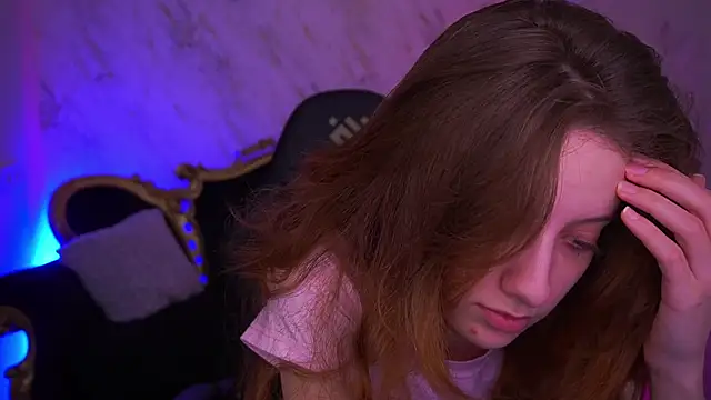 Snapshot of CuteeFoxy chatting on 03/27/26, 01:44 CuteeFoxy online show from 03/27/26, 01:44