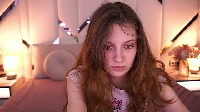 Snapshot of CuteeFoxy chatting on 04/04/26, 01:52 CuteeFoxy online show from 04/04/26, 01:52