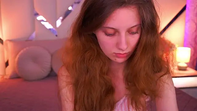 Snapshot of CuteeFoxy chatting on 04/14/26, 01:28 CuteeFoxy online show from 04/14/26, 01:28