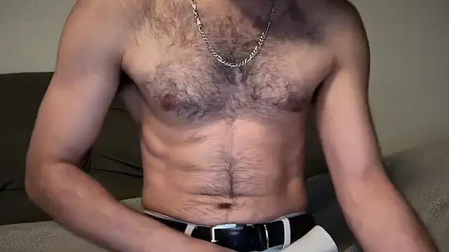 Snapshot of yournextguy chatting on 06/15/26, 07:16 yournextguy online show from 06/15/26, 07:16