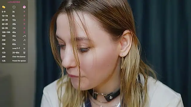 Snapshot of StarryMary chatting on 11/23/25, 09:03 StarryMary online show from 11/23/25, 09:03