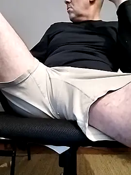 Snapshot of nicolaspgarnier chatting on 10/18/25, 12:02 nicolaspgarnier online show from 10/18/25, 12:02