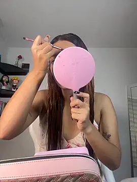 Snapshot of kittyrush_ chatting on 11/26/25, 02:12 kittyrush online show from 11/26/25, 02:12