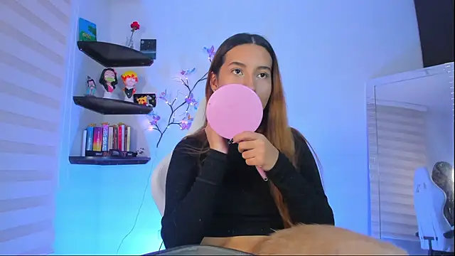 Snapshot of kittyrush_ chatting on 11/28/25, 07:00 kittyrush online show from 11/28/25, 07:00