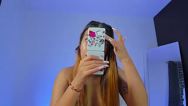 Snapshot of kittyrush_ chatting on 12/22/25, 05:59 kittyrush online show from 12/22/25, 05:59