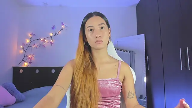 Snapshot of kittyrush_ chatting on 03/19/26, 01:53 kittyrush online show from 03/19/26, 01:53