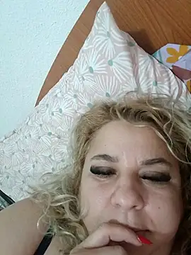 BelleInna online show from 10/27/25, 09:08