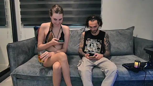 Snapshot of Kinkychaos chatting on 12/03/25, 06:39 Kinkychaos online show from 12/03/25, 06:39