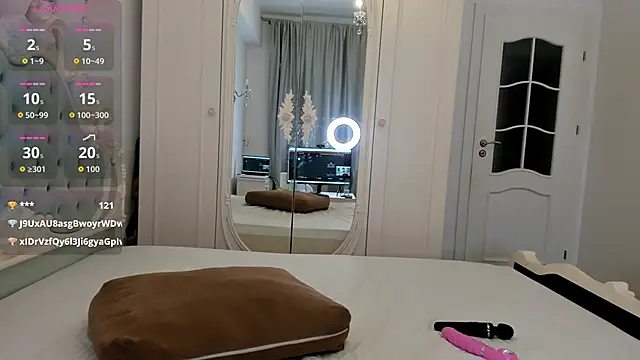 Snapshot of Ailinaioki chatting on 11/01/25, 12:07 Ailinaioki online show from 11/01/25, 12:07