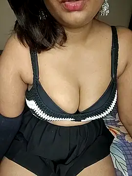 Snapshot of payal_mittal chatting on 10/17/25, 07:49 payal mittal online show from 10/17/25, 07:49