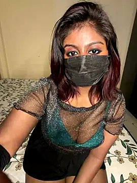 Snapshot of payal_mittal chatting on 11/15/25, 10:37 payal mittal online show from 11/15/25, 10:37