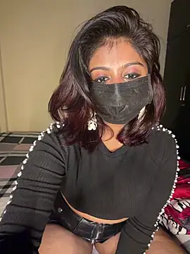 Snapshot of payal_mittal chatting on 11/21/25, 07:01 payal mittal online show from 11/21/25, 07:01