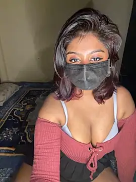 Snapshot of payal_mittal chatting on 11/28/25, 08:44 payal mittal online show from 11/28/25, 08:44