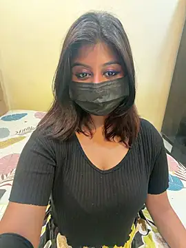 Snapshot of payal_mittal chatting on 04/07/26, 06:52 payal mittal online show from 04/07/26, 06:52